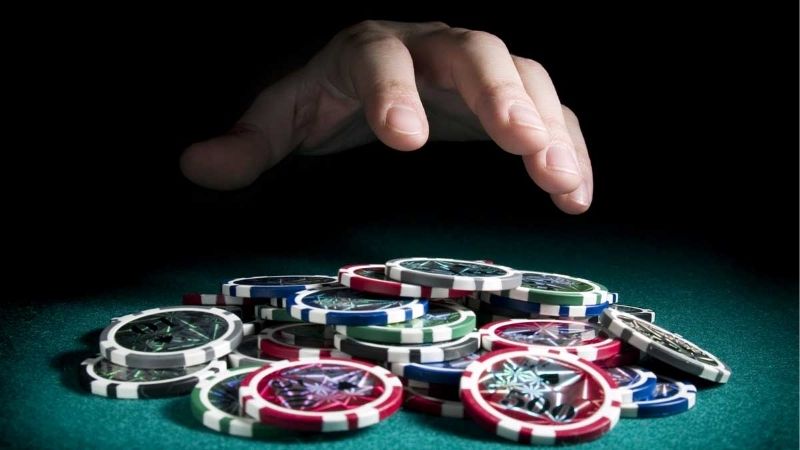 Thấu Hiểu Tâm Lý Đối Thủ Với Cách Bluff Trong Poker Kubet